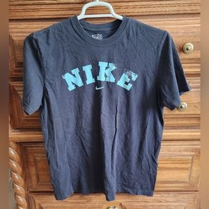 Navy Nike tee Womens sz Large
